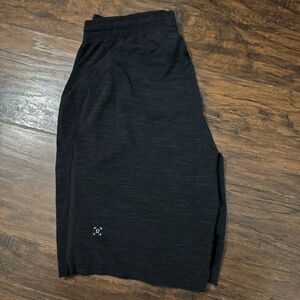 Men’s lululemon pace breaker linerless 9” shorts